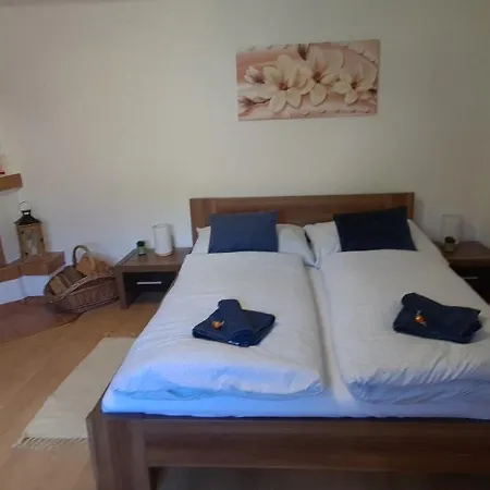 Privat Stelly Homestay *